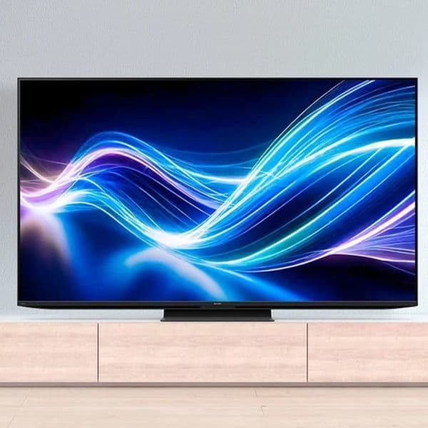テレビボードにテレビが載っている